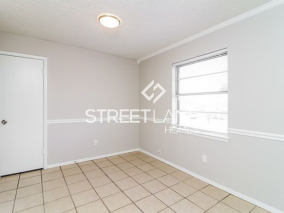 4th image of 3105 NW 32nd St