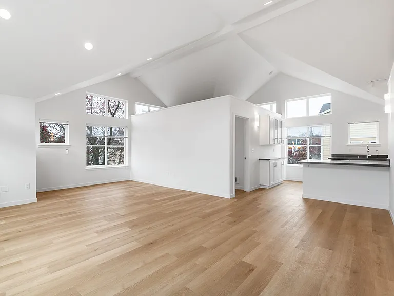 Fremont Court — Photo 25