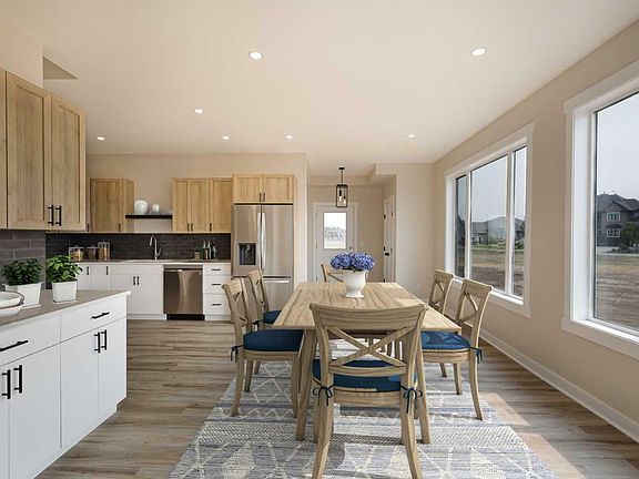 2nd image of 43 Kingfisher Estates Dr