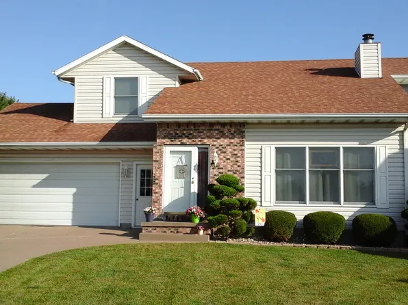 2711 Steeple Ln, Muscatine, IA 52761