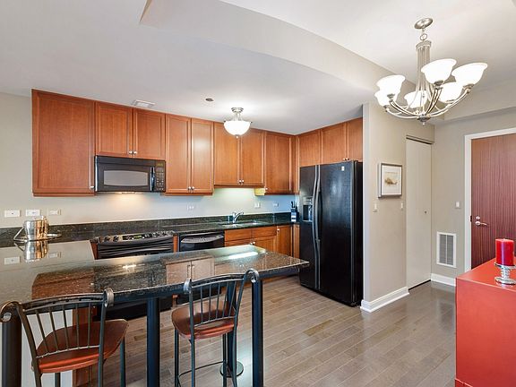 5th image of 130 N Garland Ct APT 1202