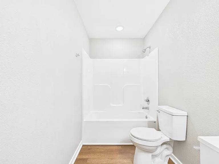 306 W Market St #B — Photo 9