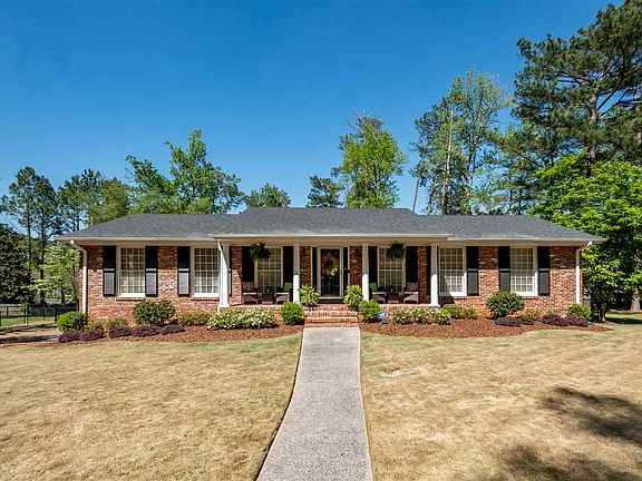 2nd image of 3040 Whispering Pines Cir