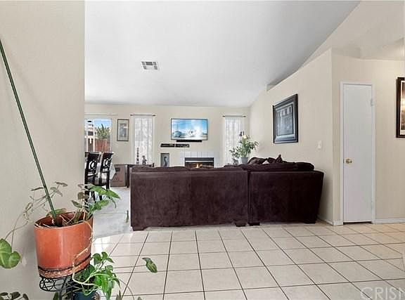 3rd image of 6127 Plaza Ct