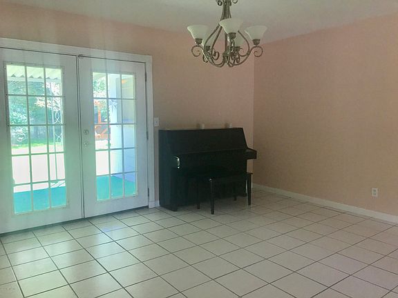 5th image of 2635 Woolery Dr