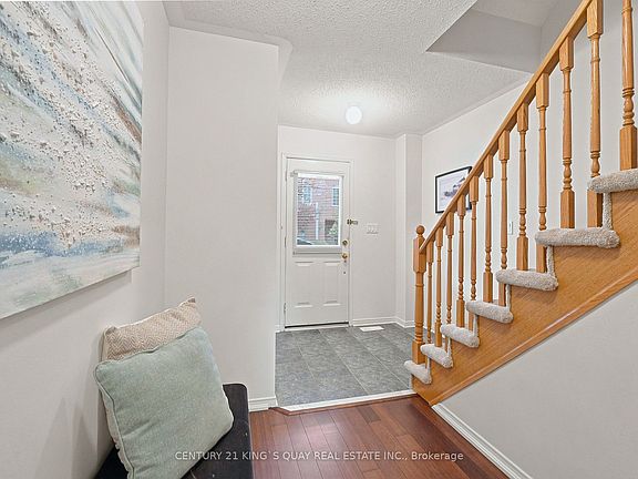 4th image of 619 Evans Ave #22