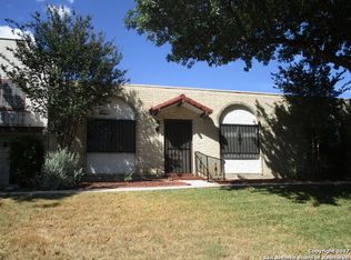 6639 Crown Rdg, San Antonio, TX 78239