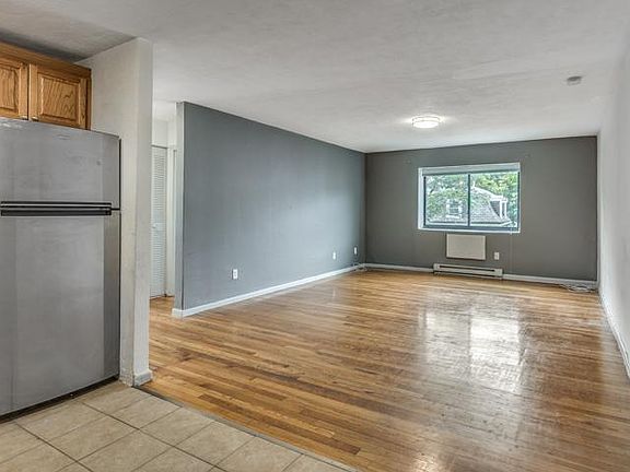 5th image of 200 Hancock St APT 30