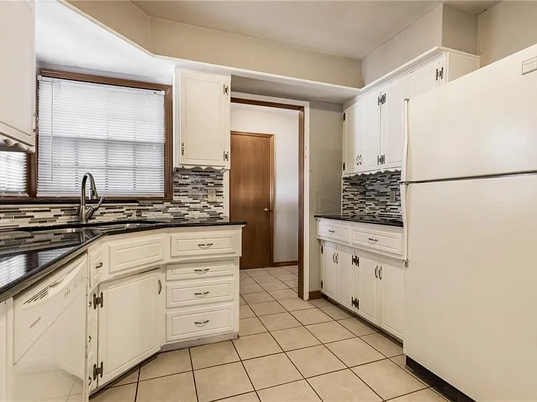 9913 Sunnymeade Pl — Photo 6