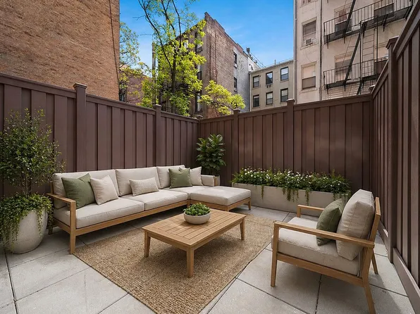 200 E 27th St APT 1G, New York, NY 10016