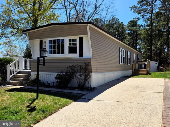5 Ruth Rd, Barnegat, NJ 08005