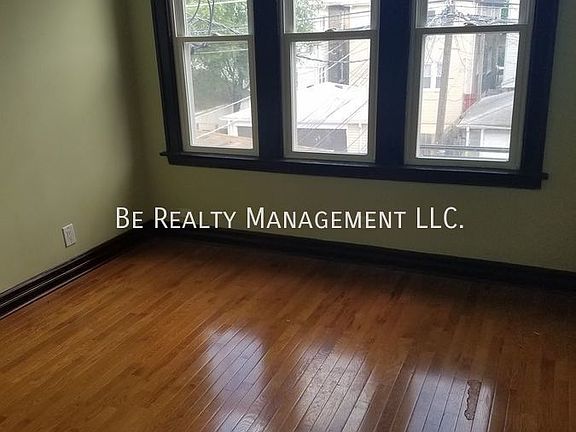 4th image of 6939 S Washtenaw Ave APT 2R