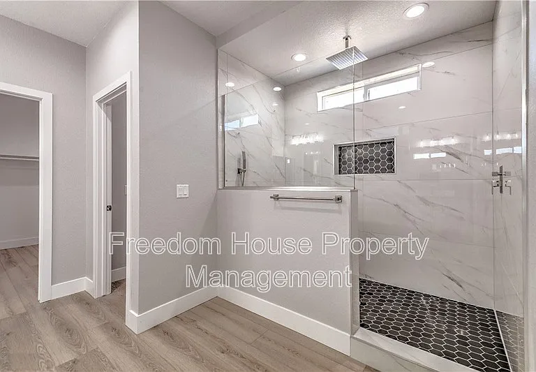 6380 Waterford St — Photo 18
