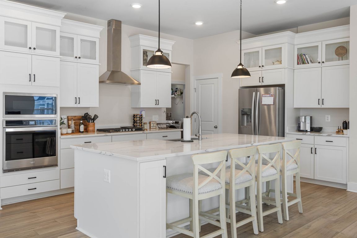 next background image