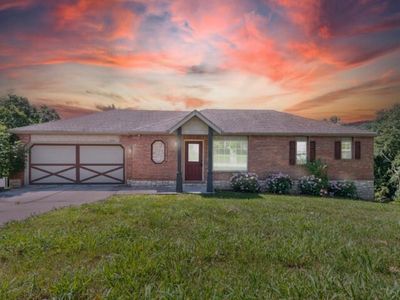 223 Roundhill Road, Branson, MO, 65616