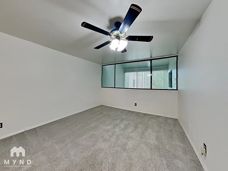 1050 S Monaco Pkwy #91 — Photo 8