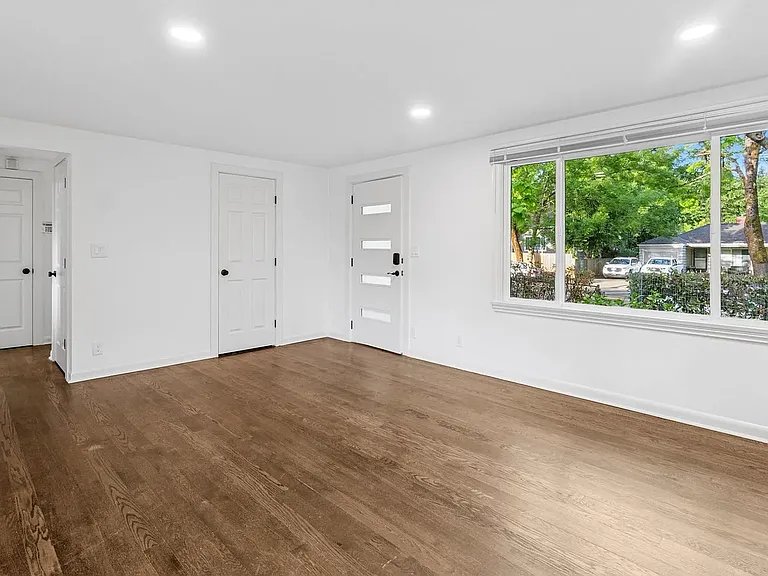 11019 35th Ave NE #2 — Photo 4