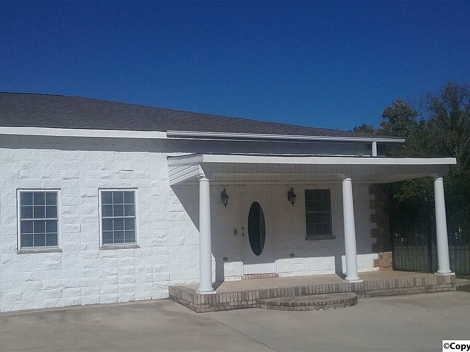 1st image of 153 Oak Valley Ln