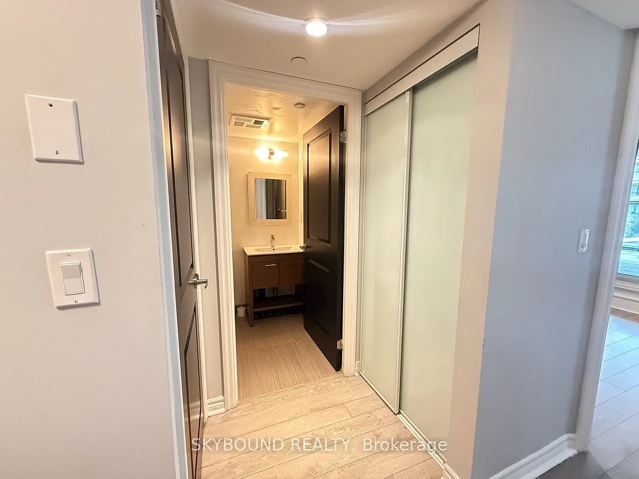 Cloud9 Condominiums — Photo 4