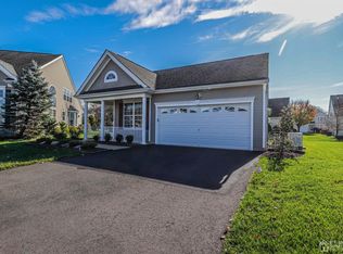 8 Pebble Creek Rd, Dayton, NJ 08810