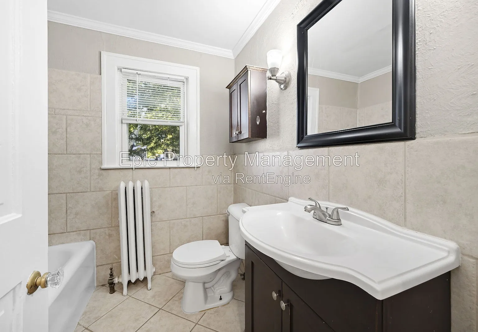 2 bed, 1.0 bath, $1,595 — Photo 4
