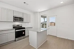 905 Silver Buckle Ln — Photo 9