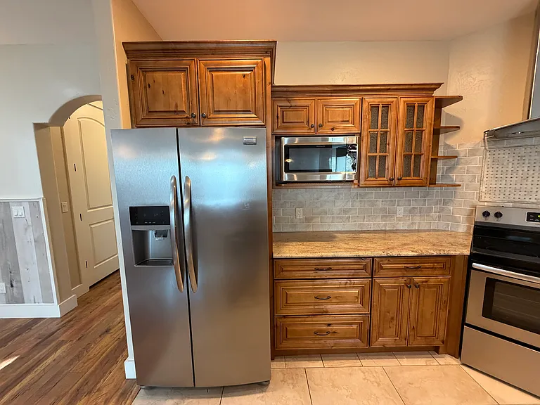 815 Parkway Dr — Photo 8