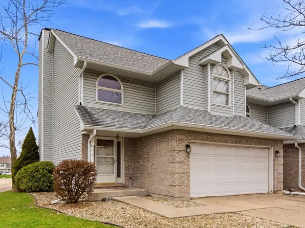 2201 Daffodil Dr, Crest Hill, IL 60403