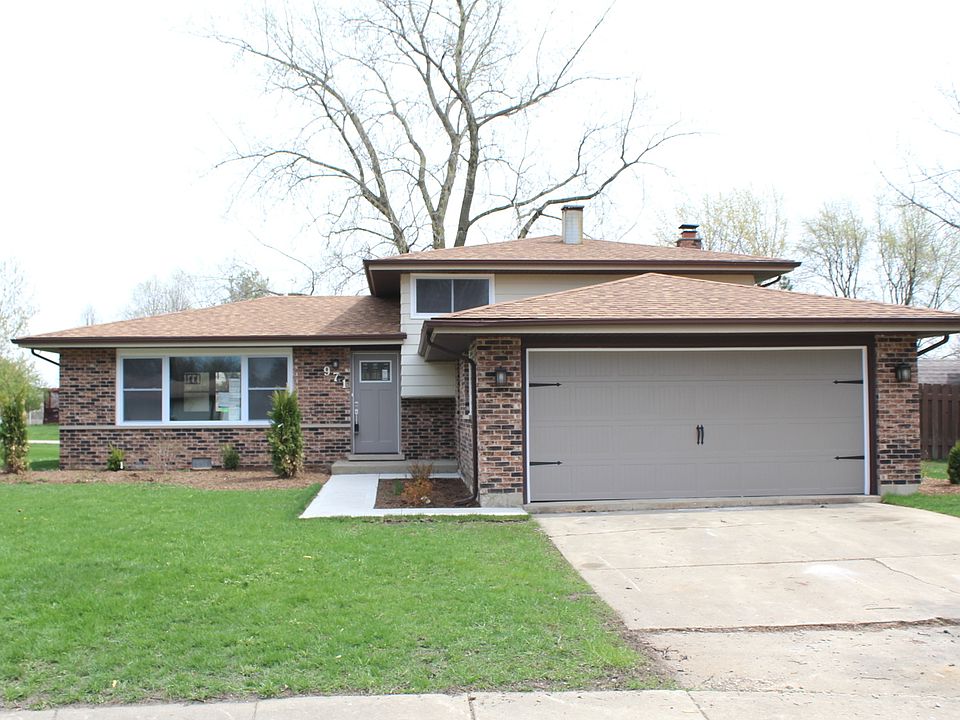 1st image of 971 Balsam Ln