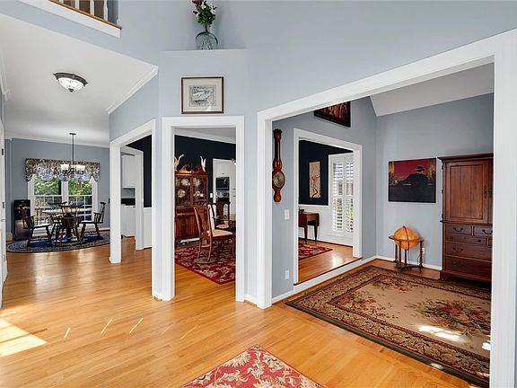5th image of 4 Deer Spring Ln