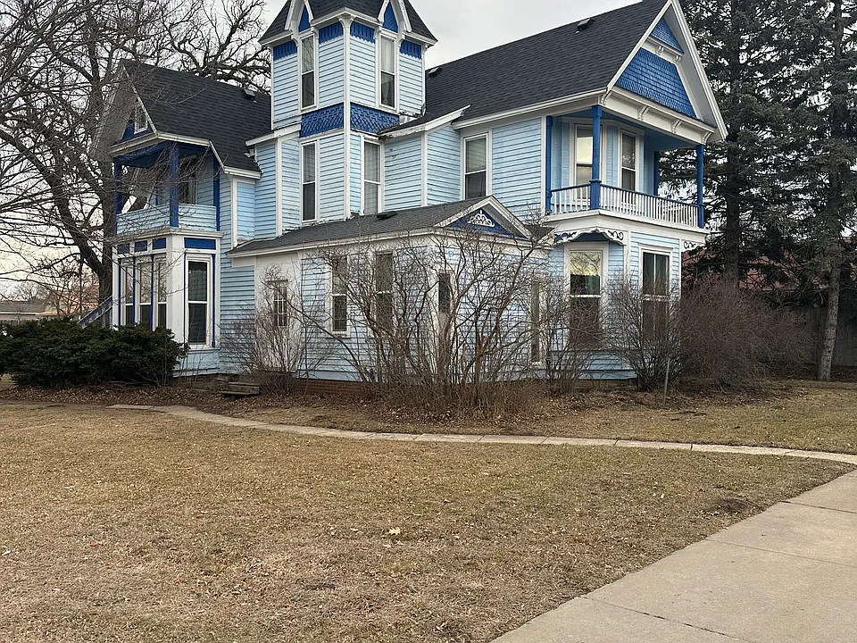 803 Wilson Ave #6