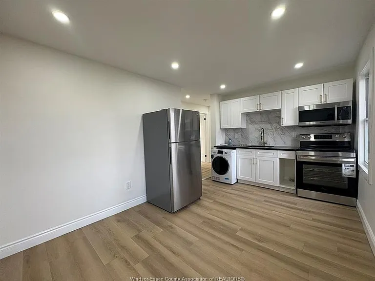786 Chatham St E #2 — Photo 1