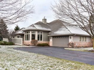 154 W Parkfield Ct, Racine, WI 53402