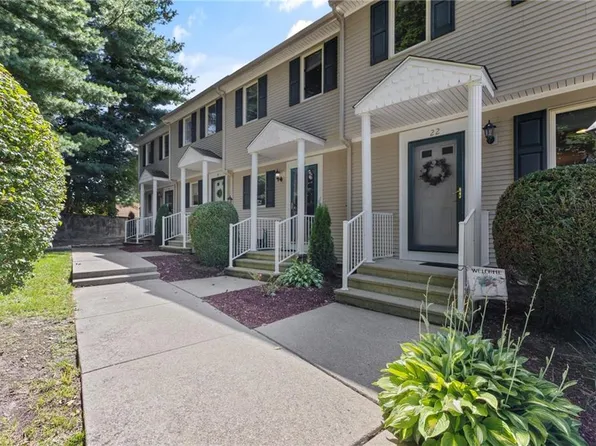 165 Holland St Unit 22, Cranston, RI 02920