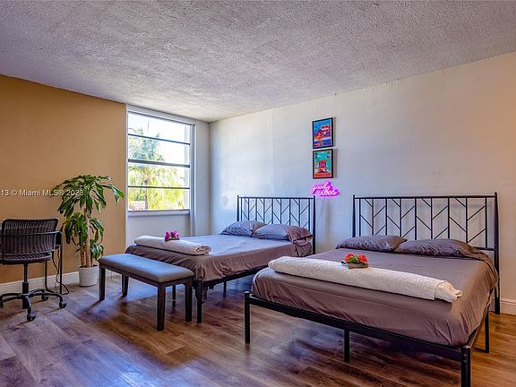 4th image of 710 Washington Ave APT 318
