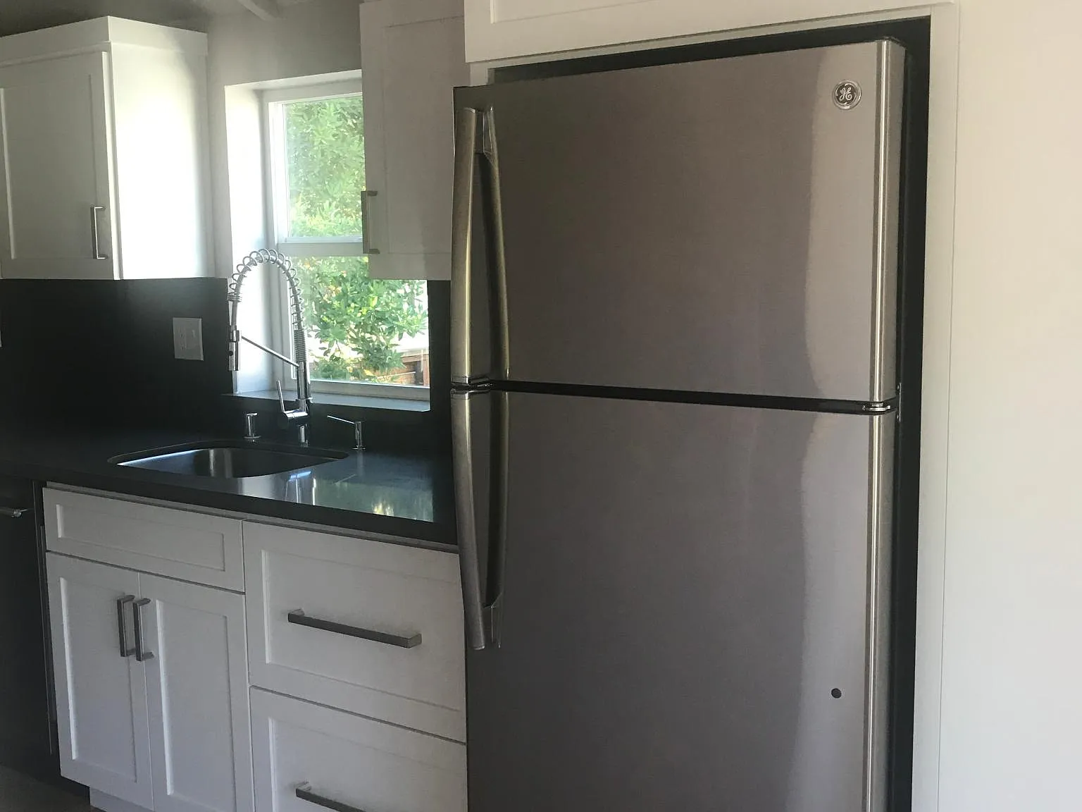 Studio, 400 sqft, $1,595 — Photo 4