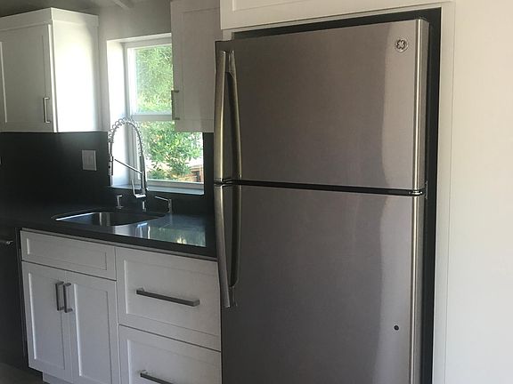 4th image of 1131 Santa Barbara Ct