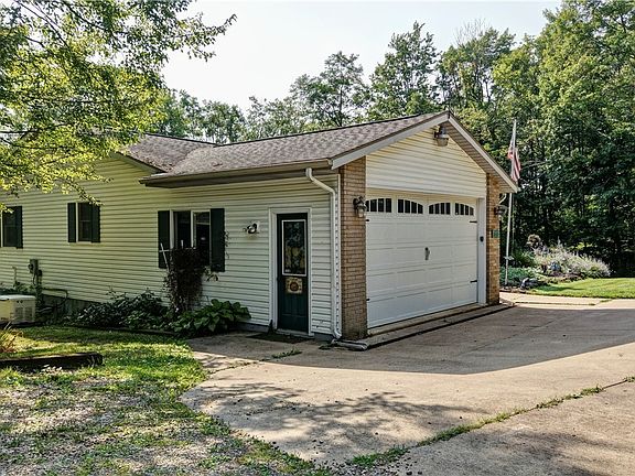 3rd image of 5601 Township Road 466