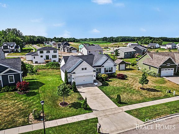 4th image of 4634 Gordonshire Dr NW