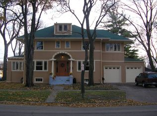 2622 Eastwood Ave, Evanston, IL 60201