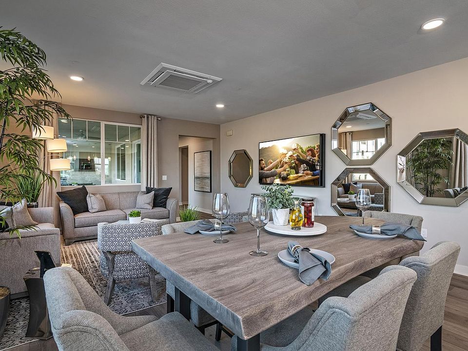 Spacious open floorplan in the living and dining area.