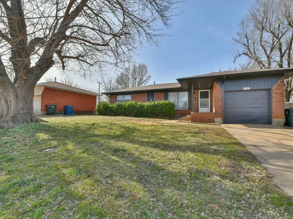 2105 Carpenter Dr, Midwest City, OK 73110