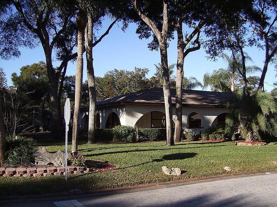 1st image of 701 E Lindenwood Cir