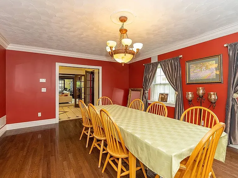 5951 Som Center Rd — Photo 35