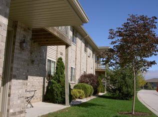 4711 Amanda Ln #2L, Sheboygan, WI 53081