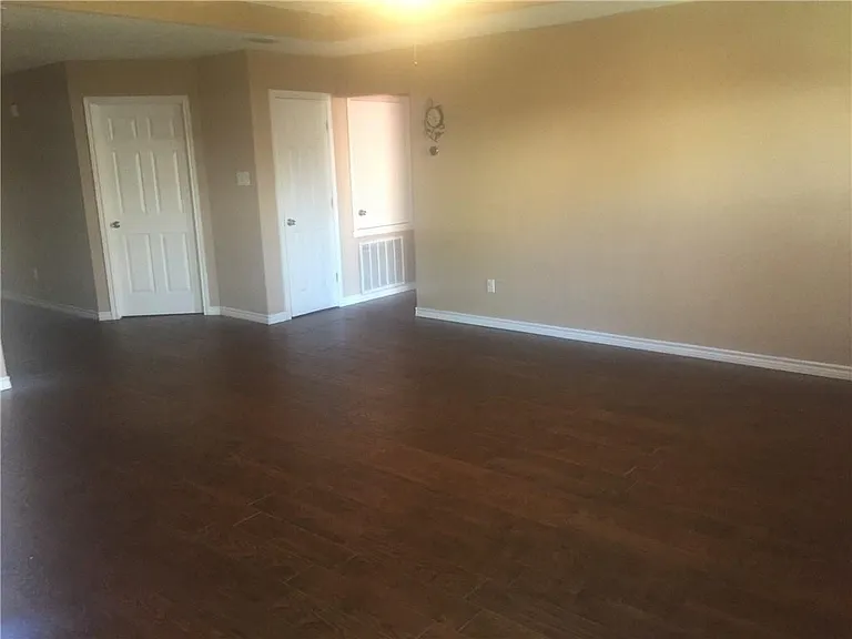 4422 Cedar Pass Dr — Photo 2