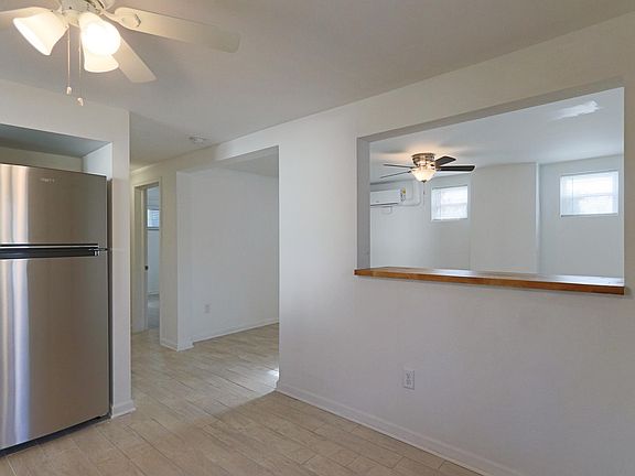 Enjoy meals and working from your breakfast bar