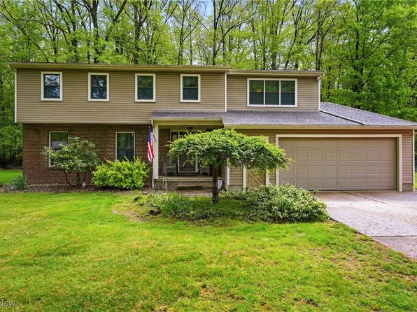 7741 Silver Fox Dr, Youngstown, OH 44512