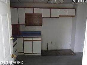 3rd image of 62 W Glendale St