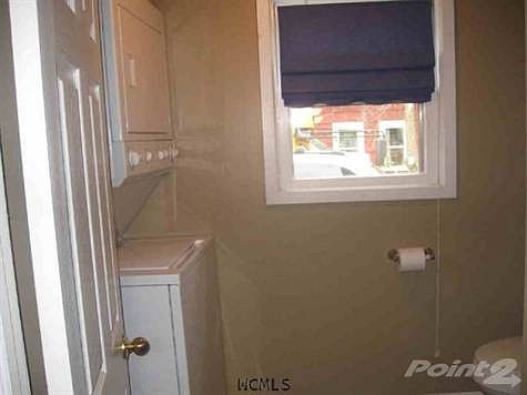 5th image of 121 East St